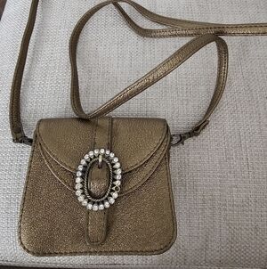 Chic Metallic Crossbody Bag